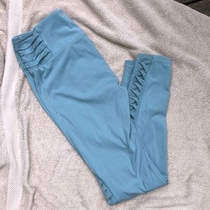 VICTORIA SECRET workout leggings w/ side detailing